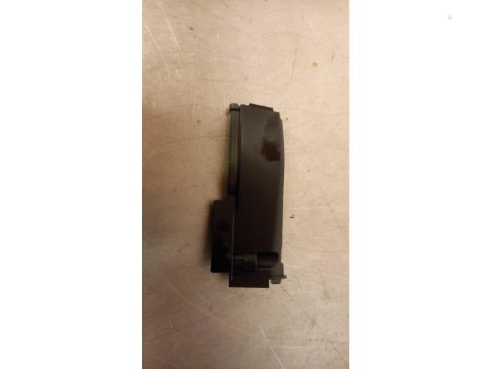 Gebruikte Distributiedeksel Audi A4 Allroad Quattro (B8) 2.0 TDI 16V Prijs € 8,00 Margeregeling aangeboden door TSI-Parts / Allmotorparts B.V.