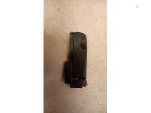 Gebruikte Distributiedeksel Audi A4 Allroad Quattro (B8) 2.0 TDI 16V Prijs € 9,99 Inclusief btw aangeboden door TSI-Parts / Allmotorparts B.V.