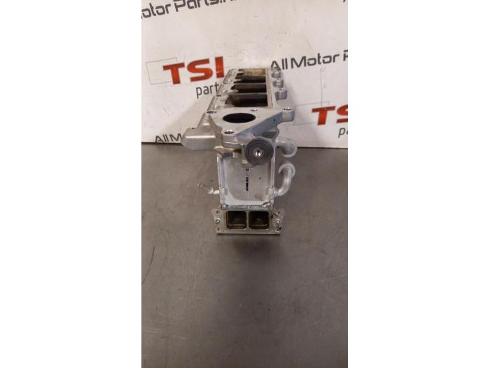 Intercooler van een Audi A4 Allroad Quattro (B8) 2.0 TDI 16V 2016