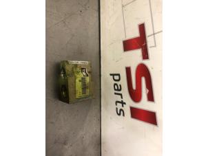 Gebruikte Expansieklep airco Volkswagen Golf IV (1J1) 1.8 20V Turbo Prijs € 25,00 Inclusief btw aangeboden door TSI-Parts / Allmotorparts B.V.