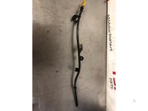 Gebruikte Olie Peilstok Volkswagen Transporter/Caravelle T5 2.0 TDI DRF Prijs € 15,00 Inclusief btw aangeboden door TSI-Parts / Allmotorparts B.V.