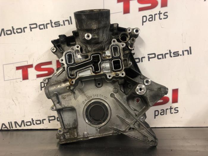Gebruikte Distributiedeksel Mercedes E Estate (S213) E-300 EQ Boost 2.0 Turbo 16V Prijs € 124,00 Margeregeling aangeboden door TSI-Parts / Allmotorparts B.V.