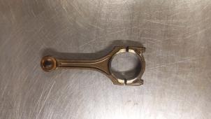 Gebruikte Drijfstang Audi RS 6 Avant (C7) 4.0 V8 TFSI 32V Prijs € 200,00 Inclusief btw aangeboden door TSI-Parts / Allmotorparts B.V.