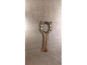 Gebruikte Drijfstang Audi RS 6 Avant (C7) 4.0 V8 TFSI 32V Prijs € 200,00 Inclusief btw aangeboden door TSI-Parts / Allmotorparts B.V.