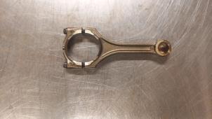 Gebruikte Drijfstang Audi RS 6 Avant (C7) 4.0 V8 TFSI 32V Prijs € 200,00 Inclusief btw aangeboden door TSI-Parts / Allmotorparts B.V.