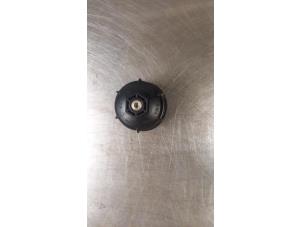 Gebruikte Oliefilter deksel Audi RS 6 Avant (C7) 4.0 V8 TFSI 32V Prijs € 20,00 Inclusief btw aangeboden door TSI-Parts / Allmotorparts B.V.