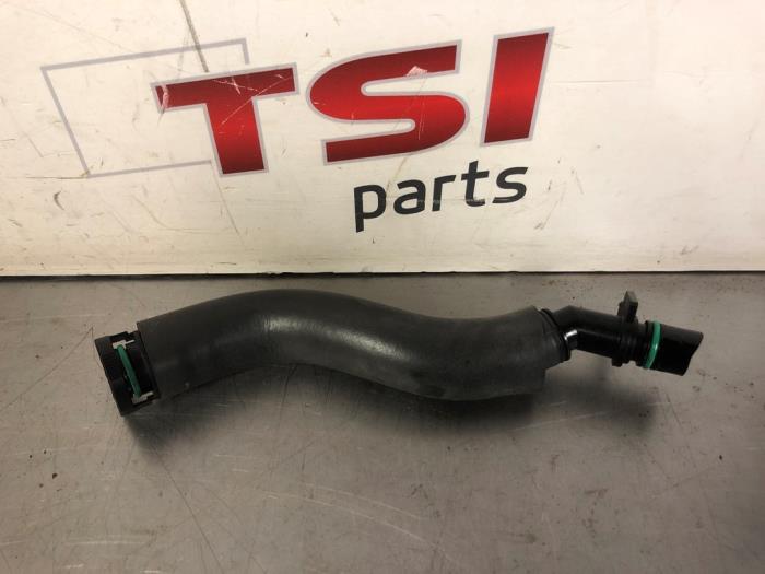 Gebruikte Oliedruk Leiding Seat Arona (KJX) 1.0 TSI 12V Prijs € 17,00 Margeregeling aangeboden door TSI-Parts / Allmotorparts B.V.