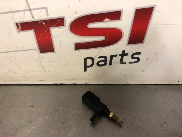 Gebruikte Temperatuursensor Motor Seat Arona (KJX) 1.0 TSI 12V Prijs € 8,00 Margeregeling aangeboden door TSI-Parts / Allmotorparts B.V.