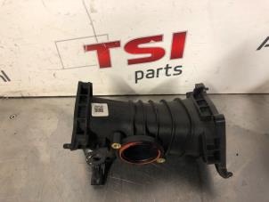 Gebruikte Luchtinlaat slang Audi Q7 (4MB/4MG) 3.0 TDI V6 24V Prijs € 30,00 Inclusief btw aangeboden door TSI-Parts / Allmotorparts B.V.