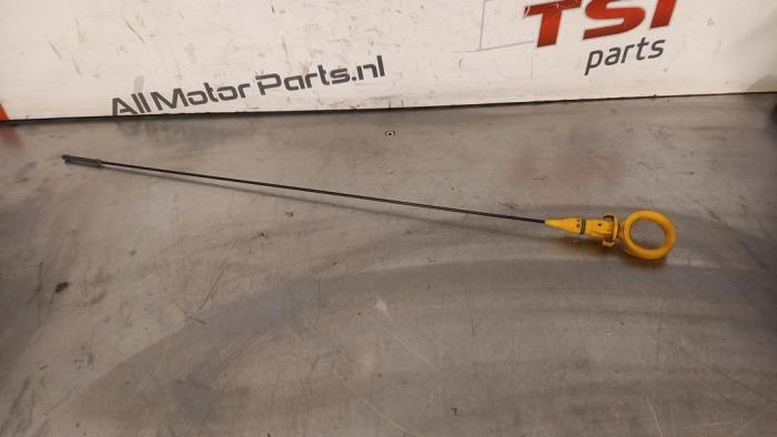 Gebruikte Olie Peilstok Volkswagen Polo V (6R) 1.6 TDI 16V 105 Prijs € 10,00 Margeregeling aangeboden door TSI-Parts / Allmotorparts B.V.