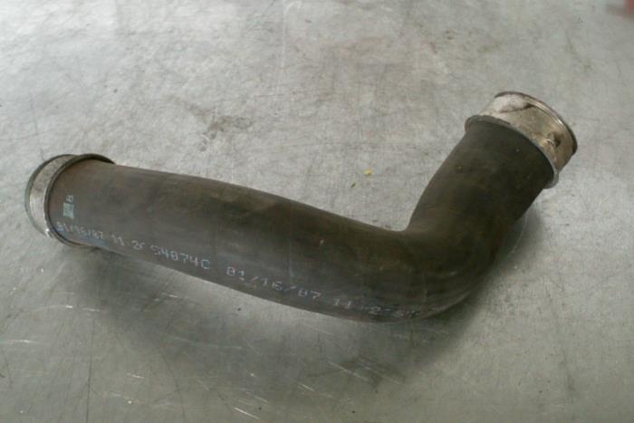 Gebruikte Intercooler Slang Volkswagen Transporter T5 2.5 TDi Prijs € 29,00 Margeregeling aangeboden door TSI-Parts / Allmotorparts B.V.