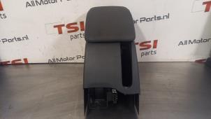 Gebruikte Armsteun Volkswagen Golf V (1K1) 1.4 TSI 140 16V Prijs € 99,99 Inclusief btw aangeboden door TSI-Parts / Allmotorparts B.V.