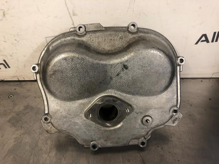 Gebruikte Distributiedeksel Audi RS 6 Avant (C7) 4.0 V8 TFSI 32V Prijs € 41,00 Margeregeling aangeboden door TSI-Parts / Allmotorparts B.V.