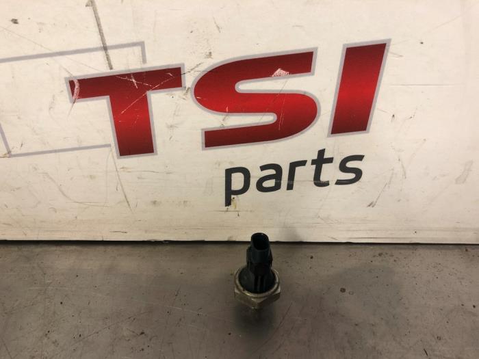 Gebruikte Oliedruk Schakelaar Audi A4 Avant (B9) 2.0 TFSI 16V Mild Hybrid Prijs € 9,50 Margeregeling aangeboden door TSI-Parts / Allmotorparts B.V.