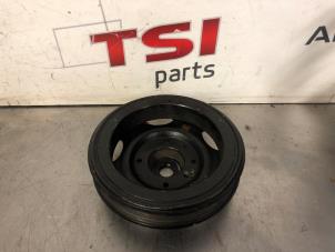 Gebruikte Krukas Poelie Audi A5 (F53/F5P) 2.0 45 TFSI Mild Hybrid 16V Quattro Prijs € 125,01 Inclusief btw aangeboden door TSI-Parts / Allmotorparts B.V.
