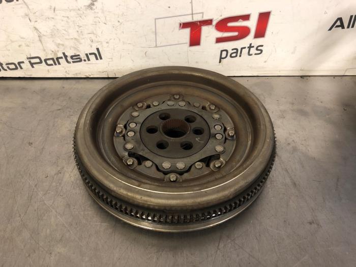 Gebruikte Dubbele massa vliegwiel Audi TT (8J3) 2.0 TFSI 16V Prijs € 124,00 Margeregeling aangeboden door TSI-Parts / Allmotorparts B.V.