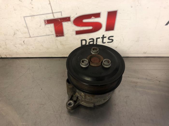 Gebruikte Waterpomp Volkswagen Golf VI (5K1) 1.2 TSI BlueMotion Prijs € 25,00 Margeregeling aangeboden door TSI-Parts / Allmotorparts B.V.