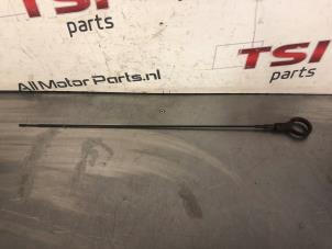 Gebruikte Olie Peilstok Volkswagen Polo V (6R) 1.2 TSI Prijs € 9,99 Inclusief btw aangeboden door TSI-Parts / Allmotorparts B.V.