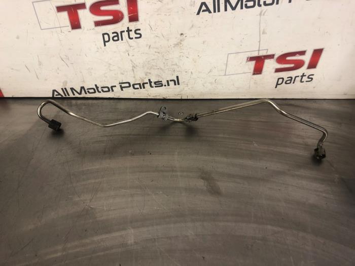 Gebruikte Oliedruk Leiding Volkswagen Touran (1T1/T2) 1.9 TDI 105 Euro 3 Prijs € 25,00 Margeregeling aangeboden door TSI-Parts / Allmotorparts B.V.