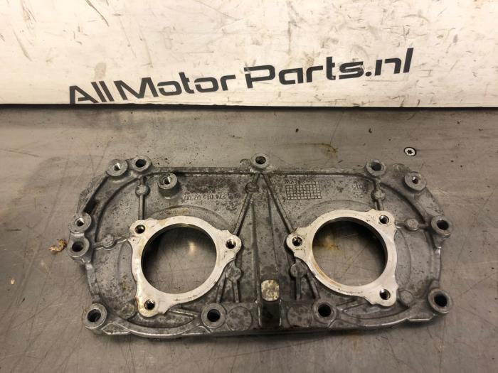 Gebruikte Distributiedeksel Mercedes E Estate (S213) E-200 2.0 Turbo 16V 4-Matic Prijs € 17,00 Margeregeling aangeboden door TSI-Parts / Allmotorparts B.V.