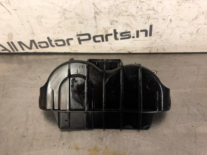Gebruikte Diversen Mercedes E Estate (S213) E-200 2.0 Turbo 16V 4-Matic Prijs € 8,00 Margeregeling aangeboden door TSI-Parts / Allmotorparts B.V.