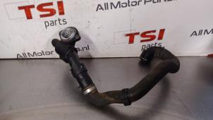 Gebruikte Koelwaterslang Audi TT (8J3) 2.0 TFSI 16V Prijs € 30,00 Inclusief btw aangeboden door TSI-Parts / Allmotorparts B.V.