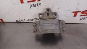 Gebruikte Versnellingsbak Steun Audi TT (8J3) 2.0 TFSI 16V Prijs € 20,00 Inclusief btw aangeboden door TSI-Parts / Allmotorparts B.V.