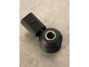 Klopsensor van een Volkswagen Polo V (6R) 1.2 TSI 2010