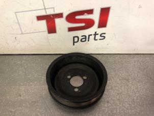 Gebruikte Poelie Waterpomp Volkswagen Golf VI (5K1) 1.4 TSI 122 16V Prijs € 15,00 Inclusief btw aangeboden door TSI-Parts / Allmotorparts B.V.