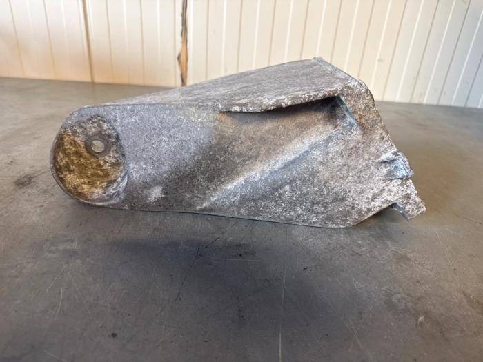 Gebruikte Motorrubber Volkswagen Touareg (7LA/7L6) 3.2 V6 24V Prijs € 25,00 Margeregeling aangeboden door TSI-Parts / Allmotorparts B.V.