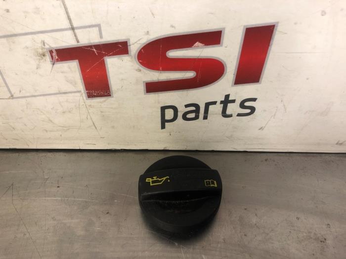 Gebruikte Oliedop Audi A3 Limousine (8VS/8VM) 1.4 TFSI ACT 16V Prijs € 6,00 Margeregeling aangeboden door TSI-Parts / Allmotorparts B.V.