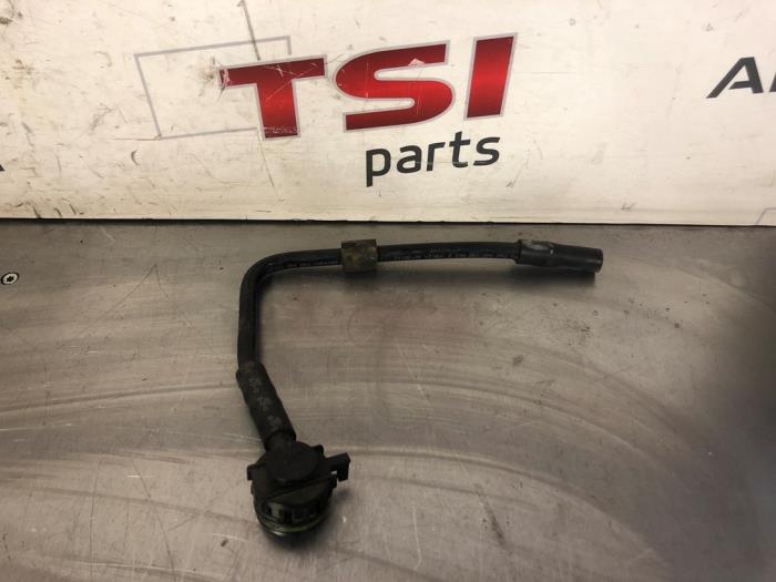 Gebruikte Carterventilatie Audi A3 Limousine (8VS/8VM) 1.4 TFSI ACT 16V Prijs € 8,00 Margeregeling aangeboden door TSI-Parts / Allmotorparts B.V.