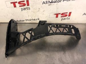 Gebruikte Bumpersteun links-achter Mercedes CLA (118.3) 2.0 CLA-200d Prijs € 20,00 Inclusief btw aangeboden door TSI-Parts / Allmotorparts B.V.