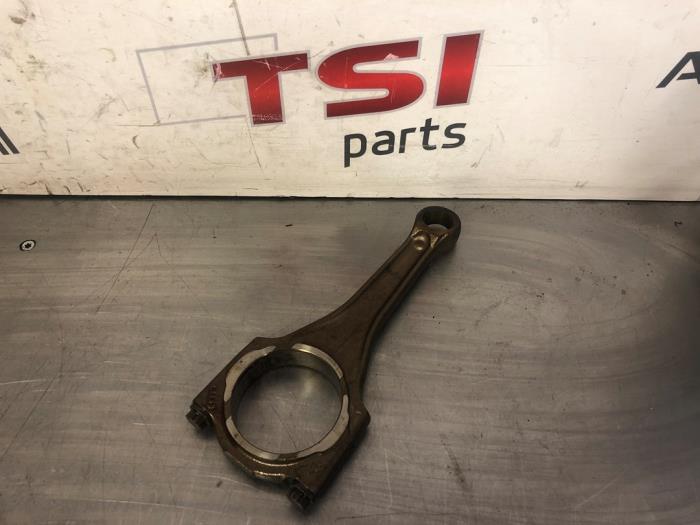 Gebruikte Drijfstang Audi Q7 (4LB) 4.2 FSI V8 32V Prijs € 79,00 Margeregeling aangeboden door TSI-Parts / Allmotorparts B.V.