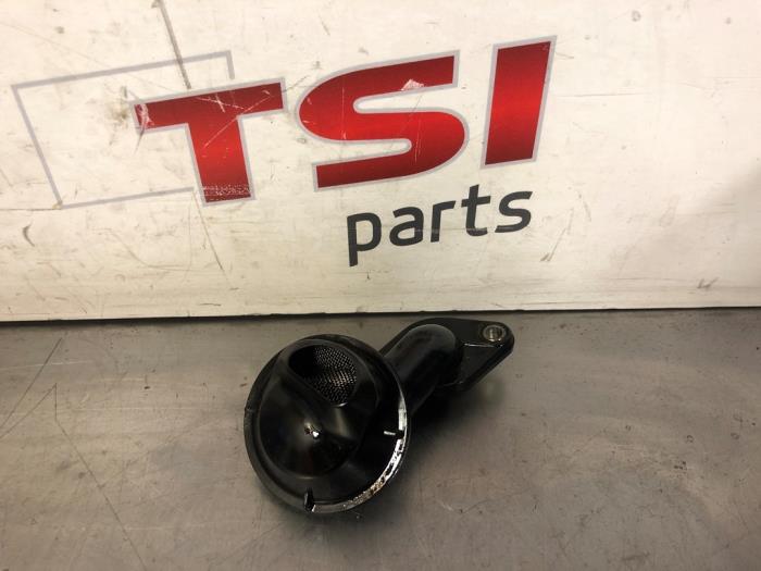 Gebruikte Olie aanzuigbuis Audi A5 Cabrio (8F7) 2.0 TFSI 16V Prijs € 12,00 Margeregeling aangeboden door TSI-Parts / Allmotorparts B.V.