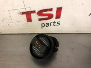 Gebruikte Oliedop Volkswagen Golf V (1K1) 1.4 16V Prijs € 15,00 Inclusief btw aangeboden door TSI-Parts / Allmotorparts B.V.