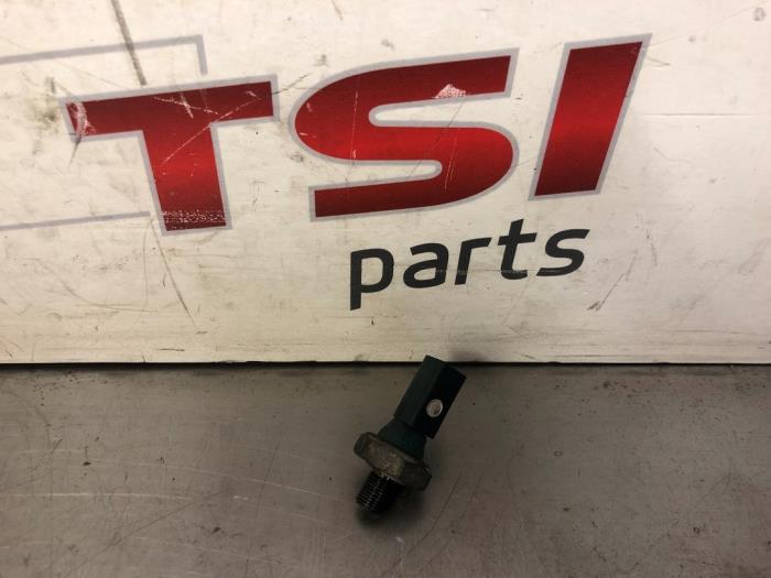 Gebruikte Schakelaar Oliedruk Volkswagen Lupo (6X1) 1.0 MPi 50 Prijs € 12,00 Margeregeling aangeboden door TSI-Parts / Allmotorparts B.V.