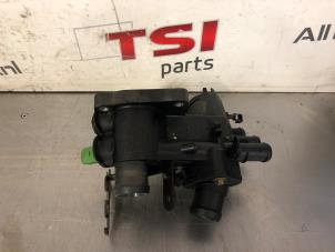 Gebruikte Thermostaathuis Volkswagen Lupo (6X1) 1.0 MPi 50 Prijs € 25,00 Inclusief btw aangeboden door TSI-Parts / Allmotorparts B.V.