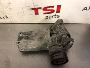 Gebruikte Spanrol Multiriem Volkswagen Lupo (6X1) 1.0 MPi 50 Prijs € 25,00 Inclusief btw aangeboden door TSI-Parts / Allmotorparts B.V.