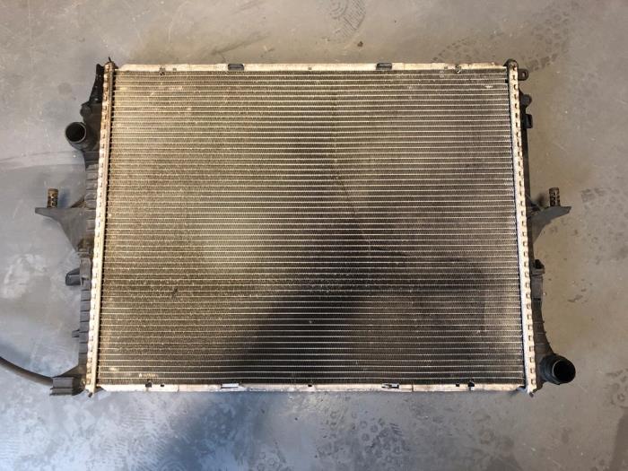 Gebruikte Radiateur Volkswagen Touareg (7LA/7L6) 3.2 V6 24V Prijs € 50,00 Margeregeling aangeboden door TSI-Parts / Allmotorparts B.V.