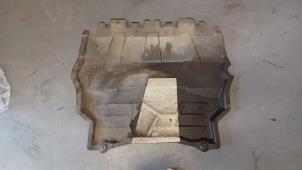 Gebruikte Afdekplaat diversen Volkswagen Tiguan (5N1/2) 1.4 TSI 16V Prijs € 15,00 Inclusief btw aangeboden door TSI-Parts / Allmotorparts B.V.