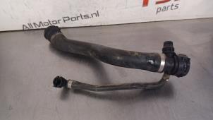 Gebruikte Koelwaterslang BMW X1 (E84) xDrive 20d 2.0 16V Prijs € 20,00 Inclusief btw aangeboden door TSI-Parts / Allmotorparts B.V.