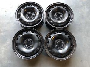 Gebruikte Velgen set Volkswagen Polo V (6R) 1.0 12V BlueMotion Technology Prijs € 50,00 Inclusief btw aangeboden door TSI-Parts / Allmotorparts B.V.