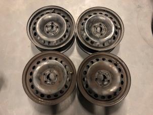 Gebruikte Velgen set Volkswagen Polo VI (AW1) 1.0 12V BlueMotion Technology Prijs € 75,00 Inclusief btw aangeboden door TSI-Parts / Allmotorparts B.V.