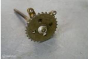 Gebruikte Oliepomp Audi A4 (B7) 3.2 FSI V6 30V Quattro Prijs € 40,00 Inclusief btw aangeboden door TSI-Parts / Allmotorparts B.V.