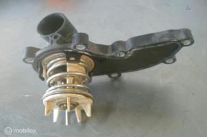 Gebruikte Thermostaathuis Audi A6 (C7) 3.0 V6 24V TFSI Quattro Prijs € 30,00 Inclusief btw aangeboden door TSI-Parts / Allmotorparts B.V.