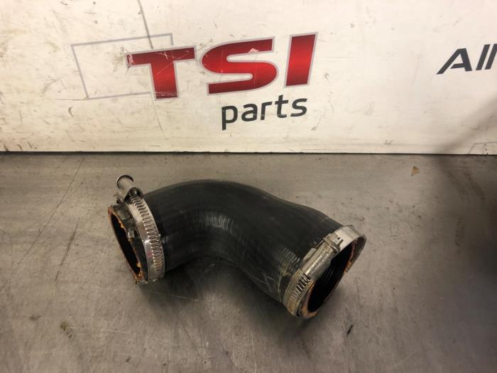 Gebruikte Intercooler Slang Audi A1 (8X1/8XK) 1.6 TDI 16V Prijs € 29,00 Margeregeling aangeboden door TSI-Parts / Allmotorparts B.V.