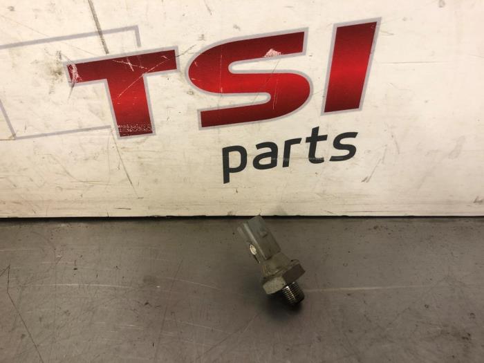 Gebruikte Schakelaar Oliedruk Audi A6 (C6) 3.0 V6 24V TFSI Quattro Prijs € 12,00 Margeregeling aangeboden door TSI-Parts / Allmotorparts B.V.
