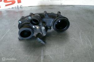 Gebruikte Thermostaathuis Audi A6 Avant (C7) 3.0 TDI V6 24V Quattro Prijs € 50,00 Inclusief btw aangeboden door TSI-Parts / Allmotorparts B.V.