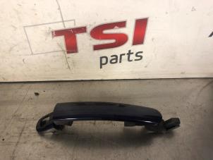Gebruikte Portiergreep 4Deurs links-voor Seat Altea XL (5P5) 1.4 TSI 16V Prijs € 12,10 Inclusief btw aangeboden door TSI-Parts / Allmotorparts B.V.